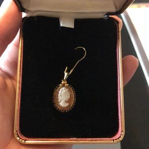 Gold pendant